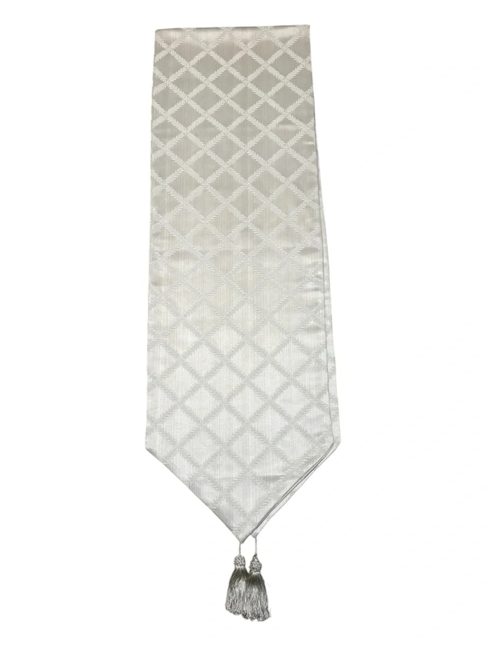LENOX Laurel Leaf Platinum Table Runner Tassels 14